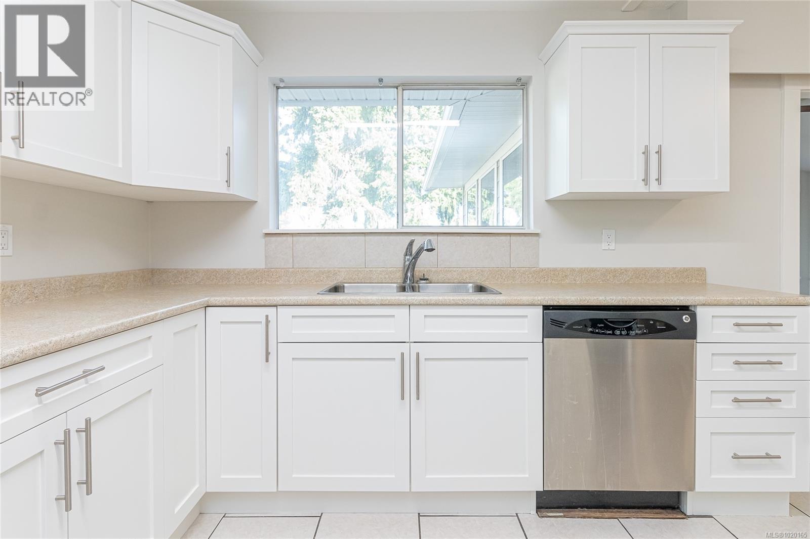 683 Morison Ave, Parksville