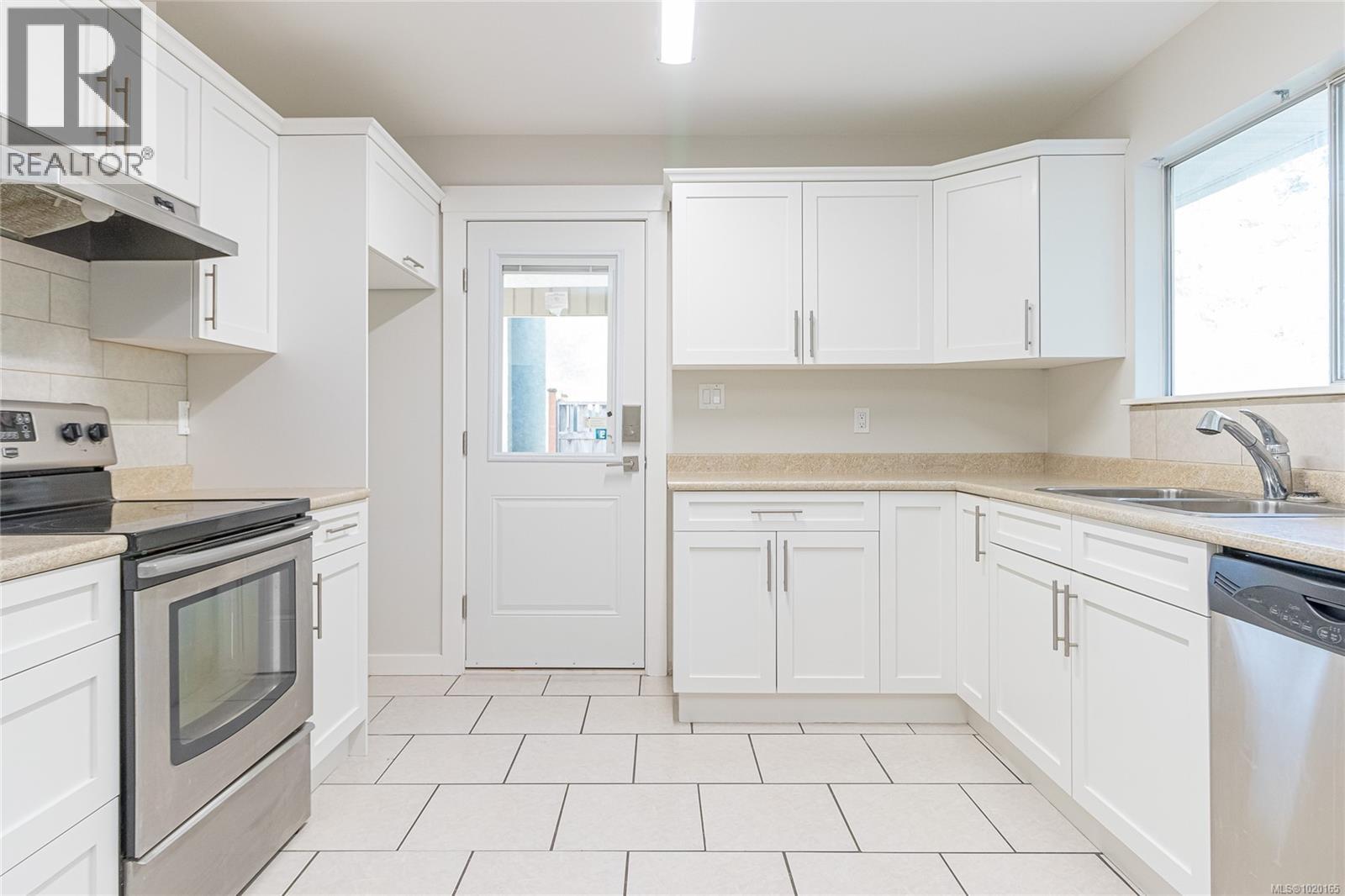 683 Morison Ave, Parksville