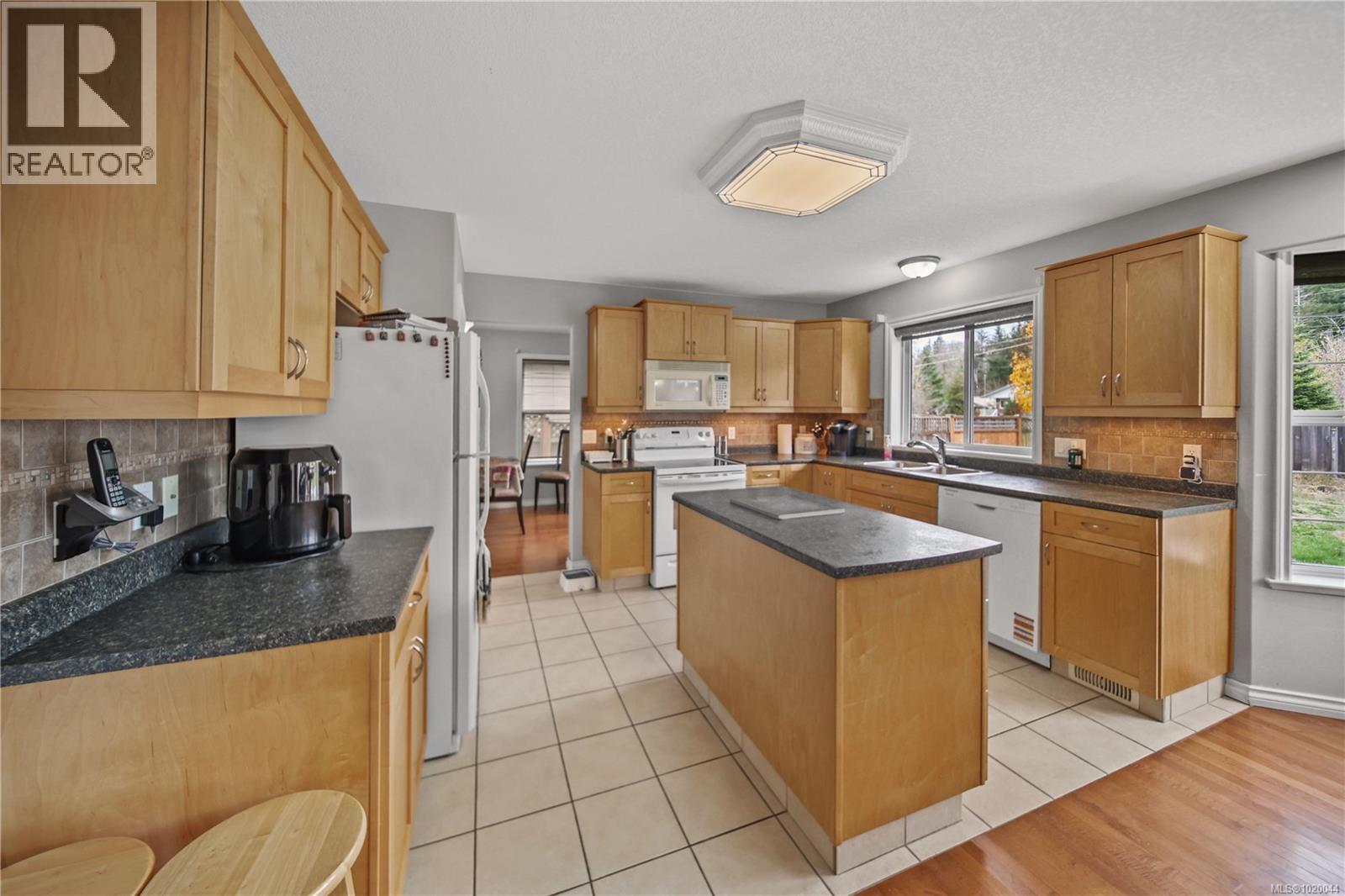 5575 Woodland Cres E, Port Alberni