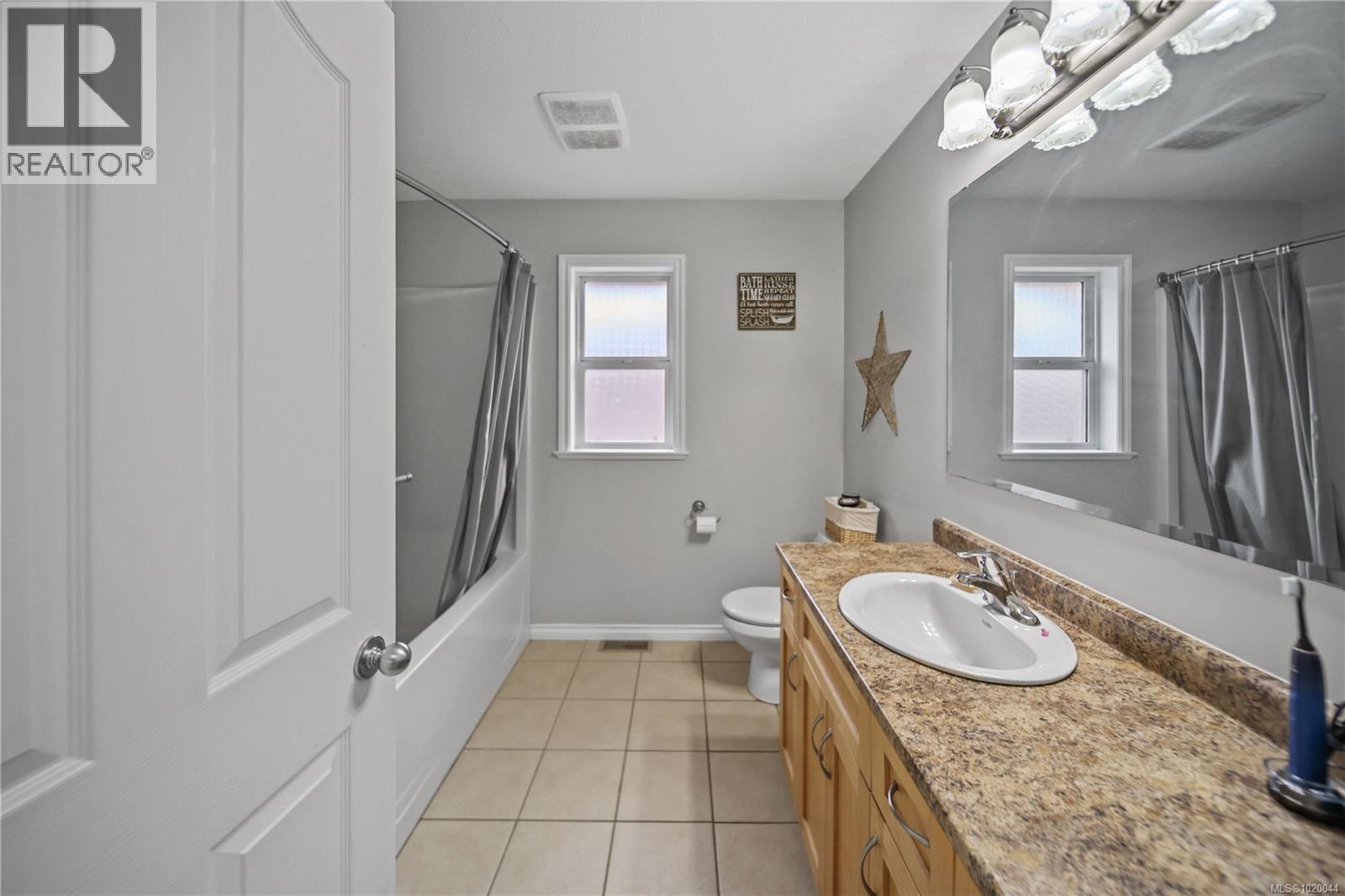 5575 Woodland Cres E, Port Alberni