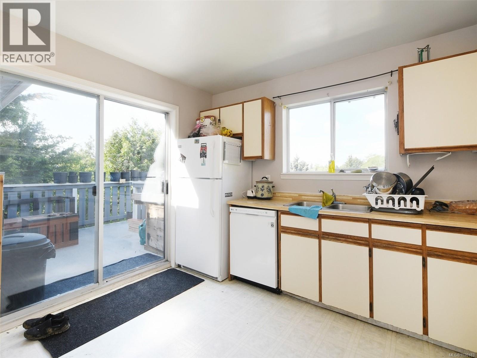  3944 Rainbow Street, Saanich