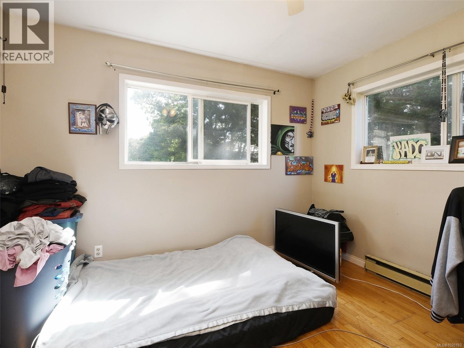  3944 Rainbow Street, Saanich