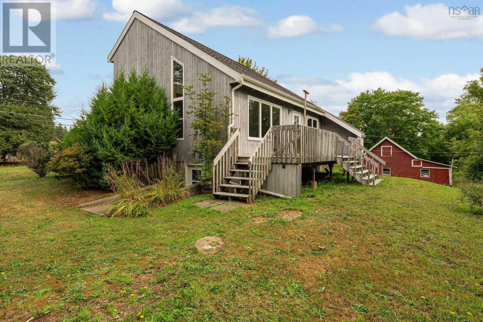 Property 2 of 35 of 10247 Highway 3