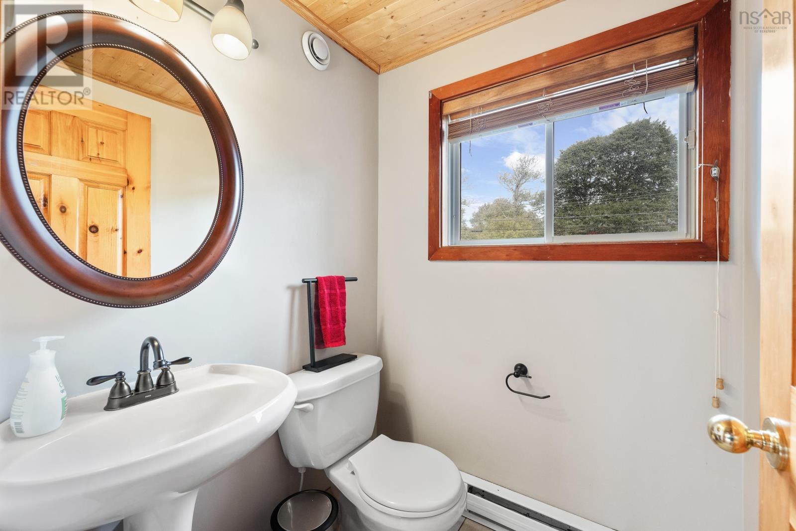 Property 12 of 35 of 10247 Highway 3