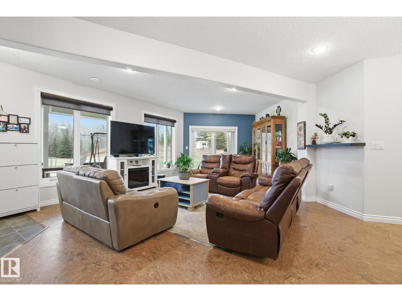 2012 PARKLAND DR, Rural Parkland County