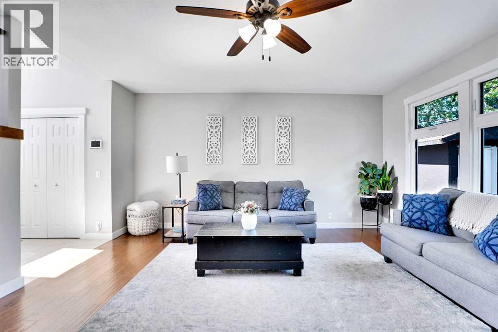 Single Family House for Sale in  Castlebury Way NE Castleridge Calgary 