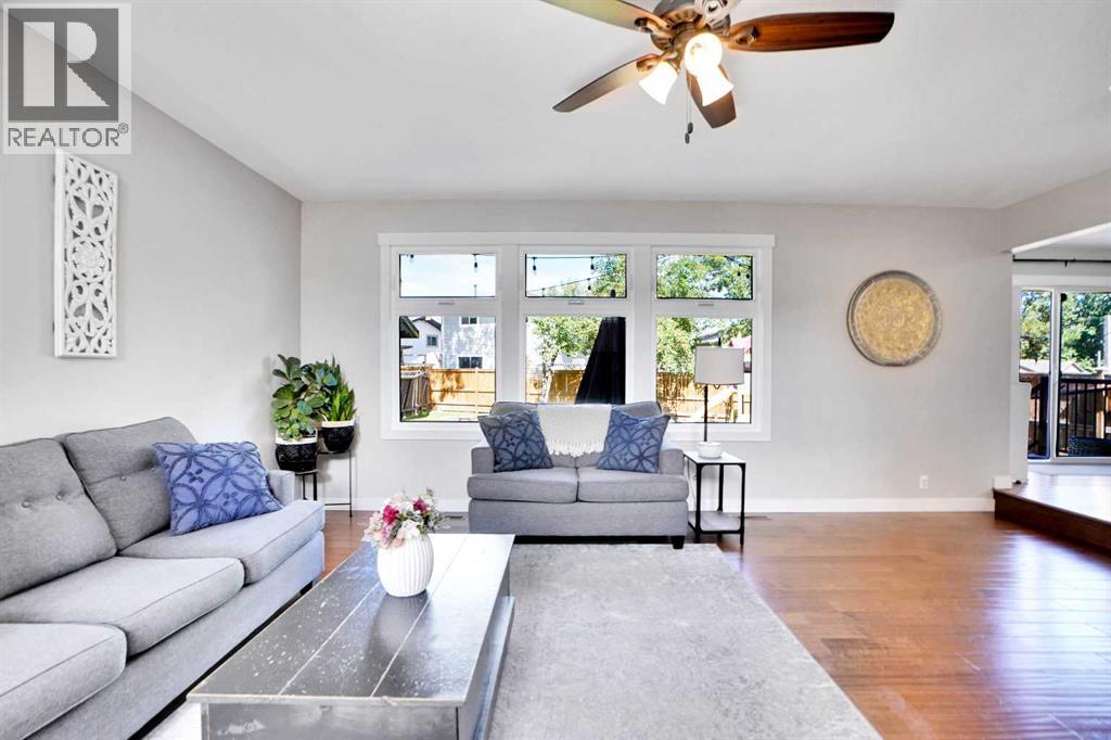 Single Family House for Sale in  Castlebury Way NE Castleridge Calgary 