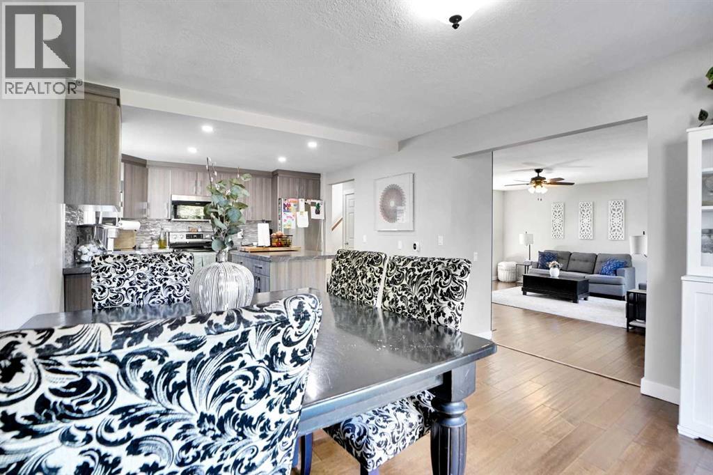 Single Family House for Sale in  Castlebury Way NE Castleridge Calgary 