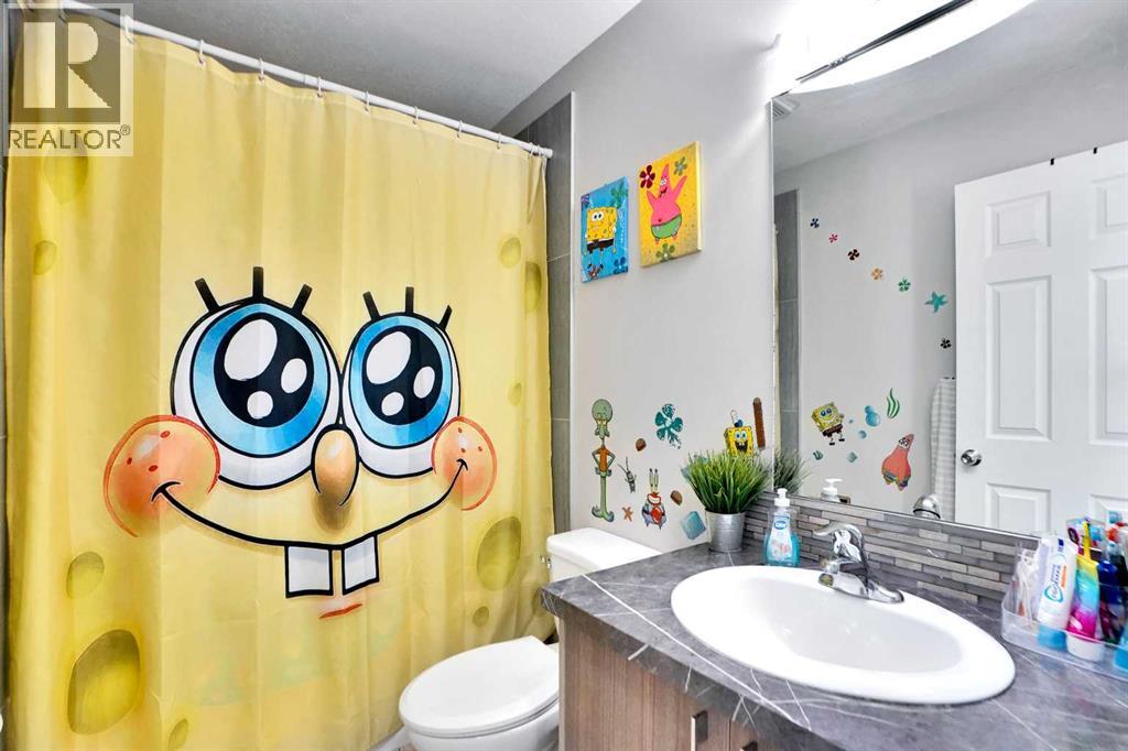 Single Family House for Sale in  Castlebury Way NE Castleridge Calgary 