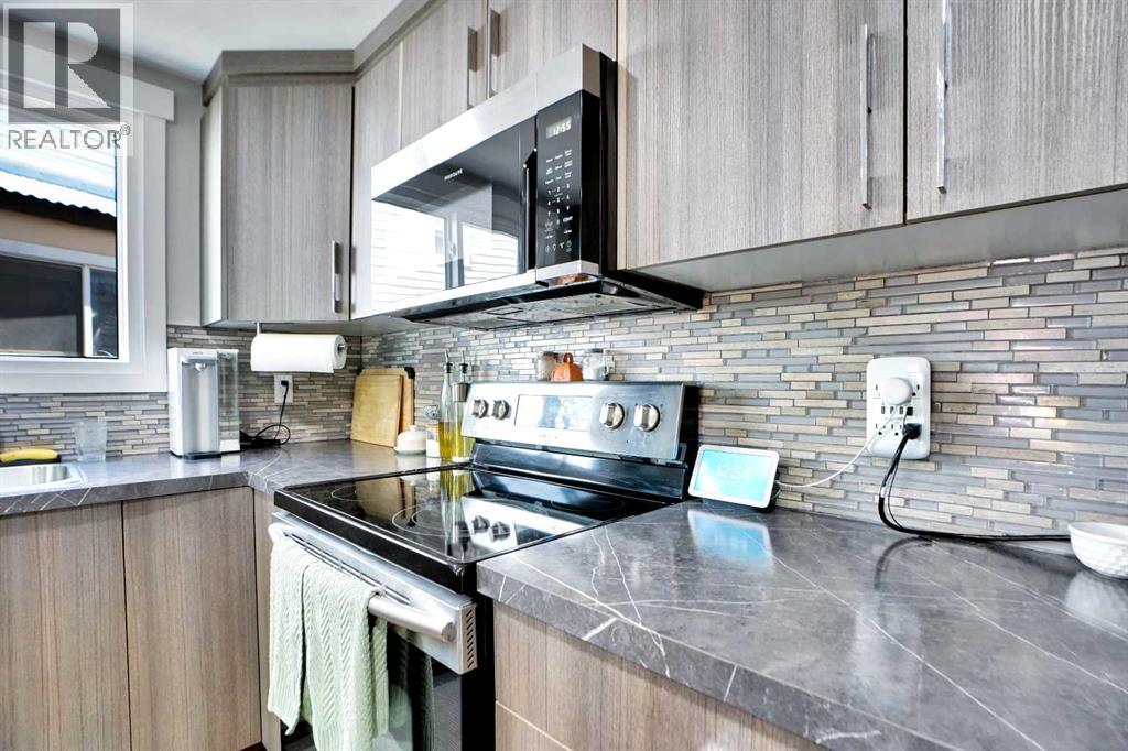 Single Family House for Sale in  Castlebury Way NE Castleridge Calgary 