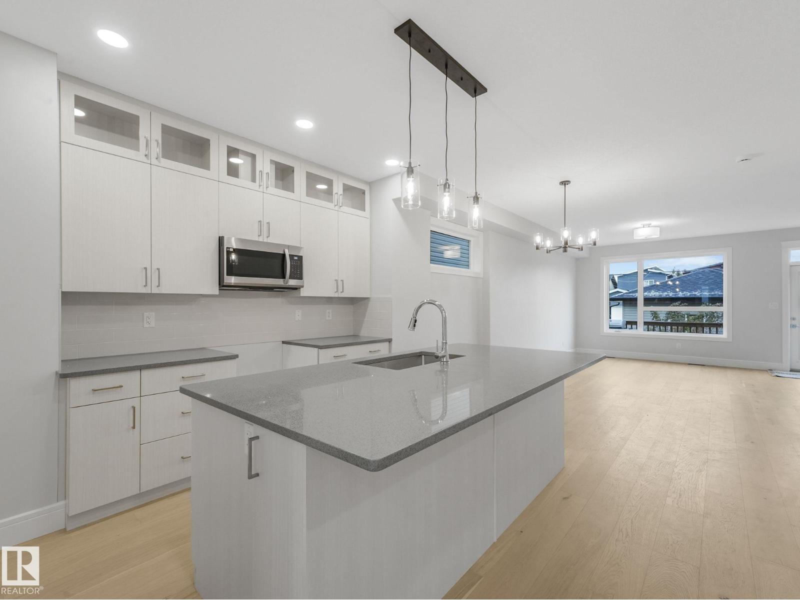 Single Family House for Sale in   ST NW Edmonton 