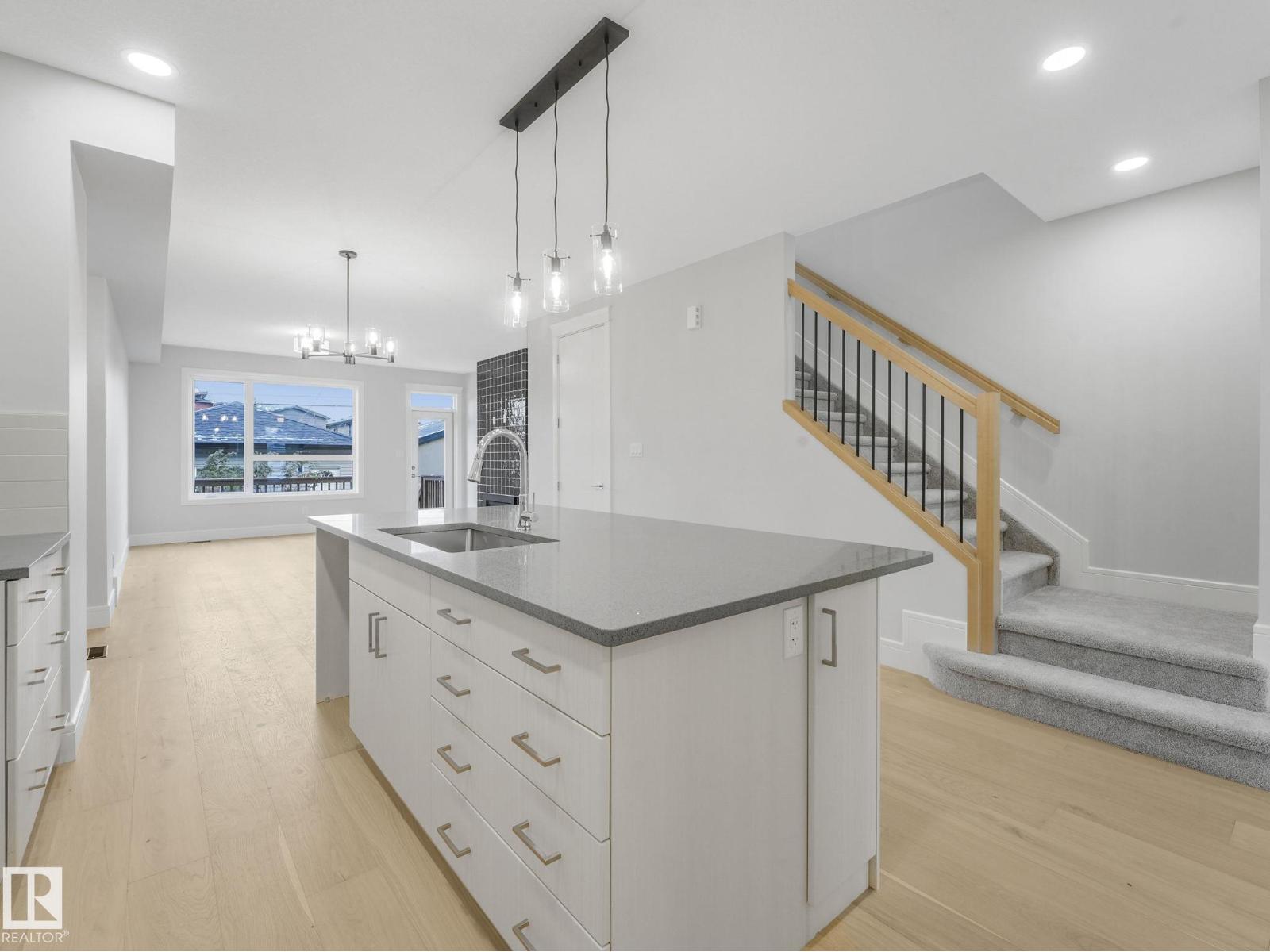 Single Family House for Sale in   ST NW Edmonton 