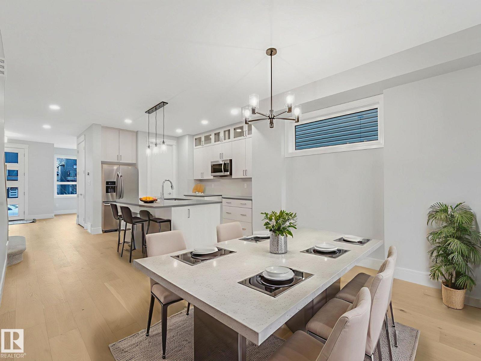 Single Family House for Sale in   ST NW Edmonton 