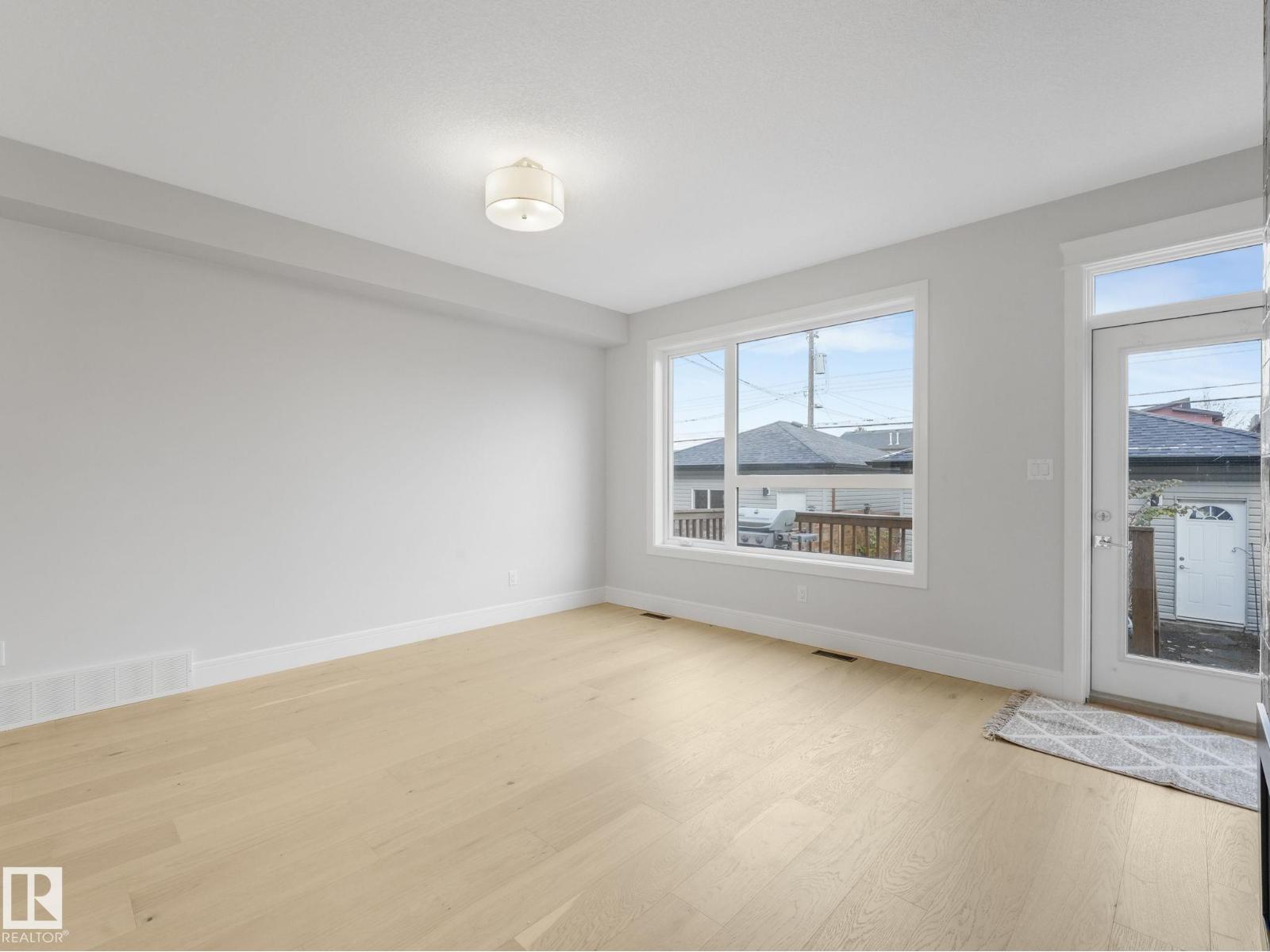 Single Family House for Sale in   ST NW Edmonton 