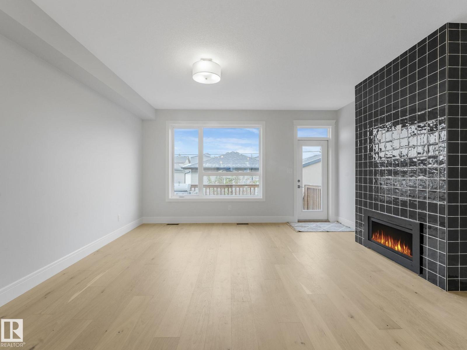 Single Family House for Sale in   ST NW Edmonton 