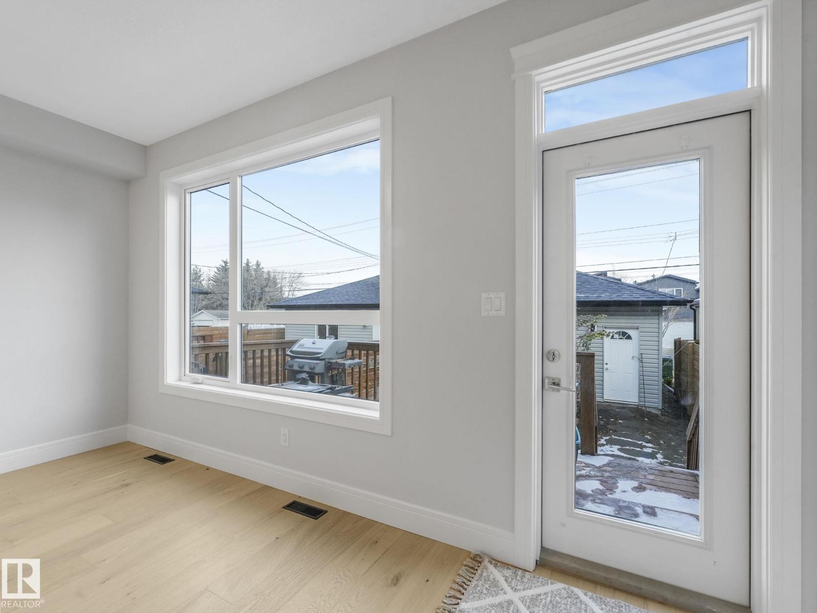 Single Family House for Sale in   ST NW Edmonton 