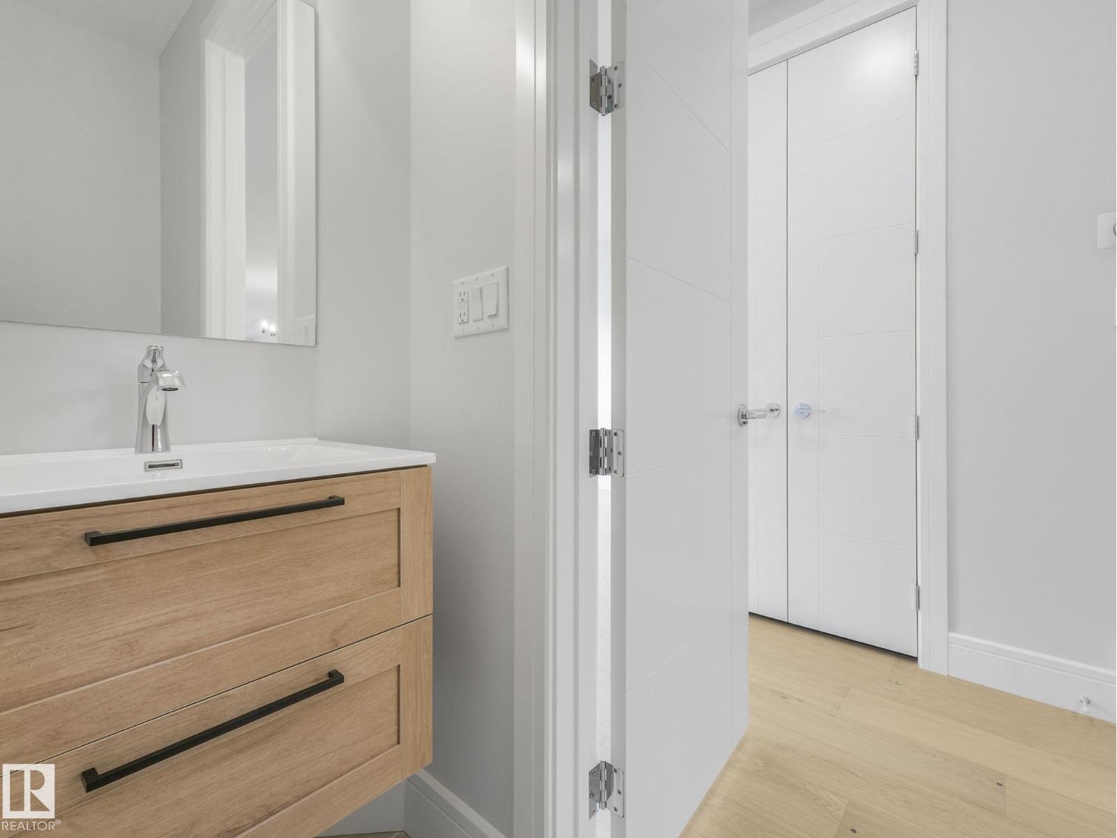 Single Family House for Sale in   ST NW Edmonton 