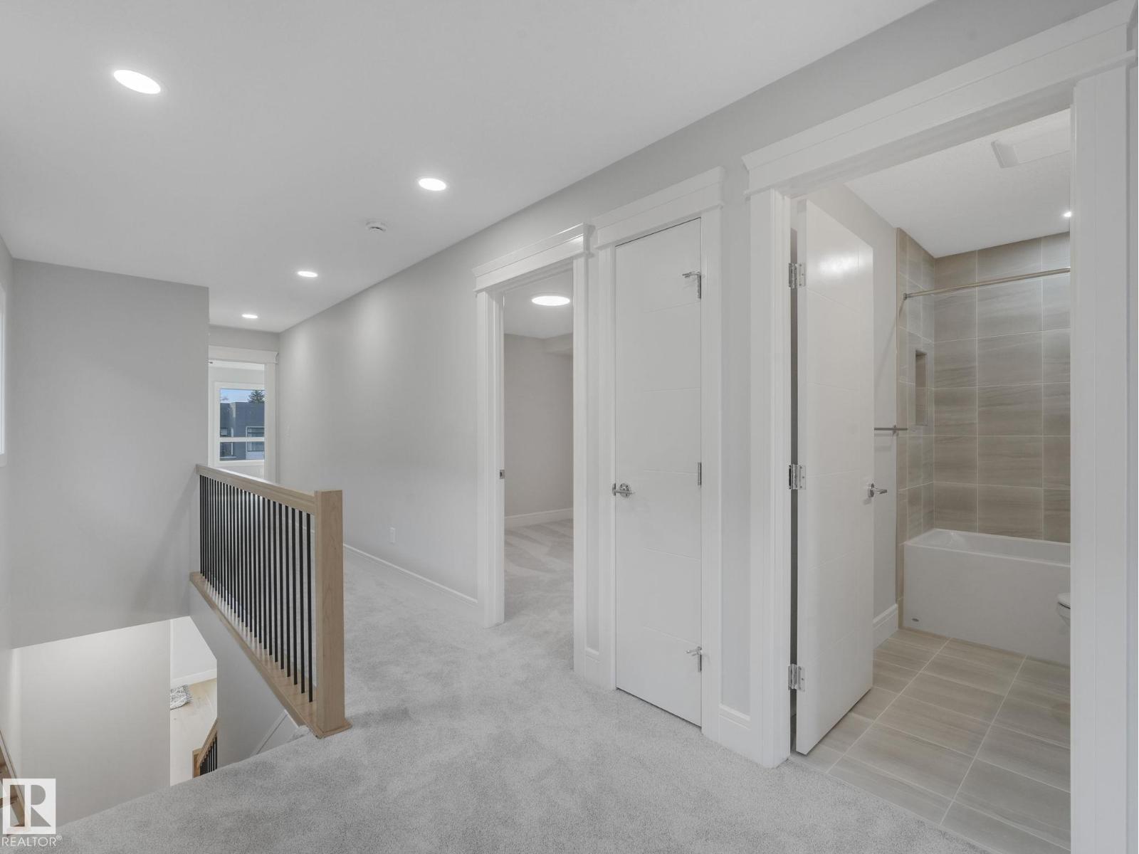 Single Family House for Sale in   ST NW Edmonton 