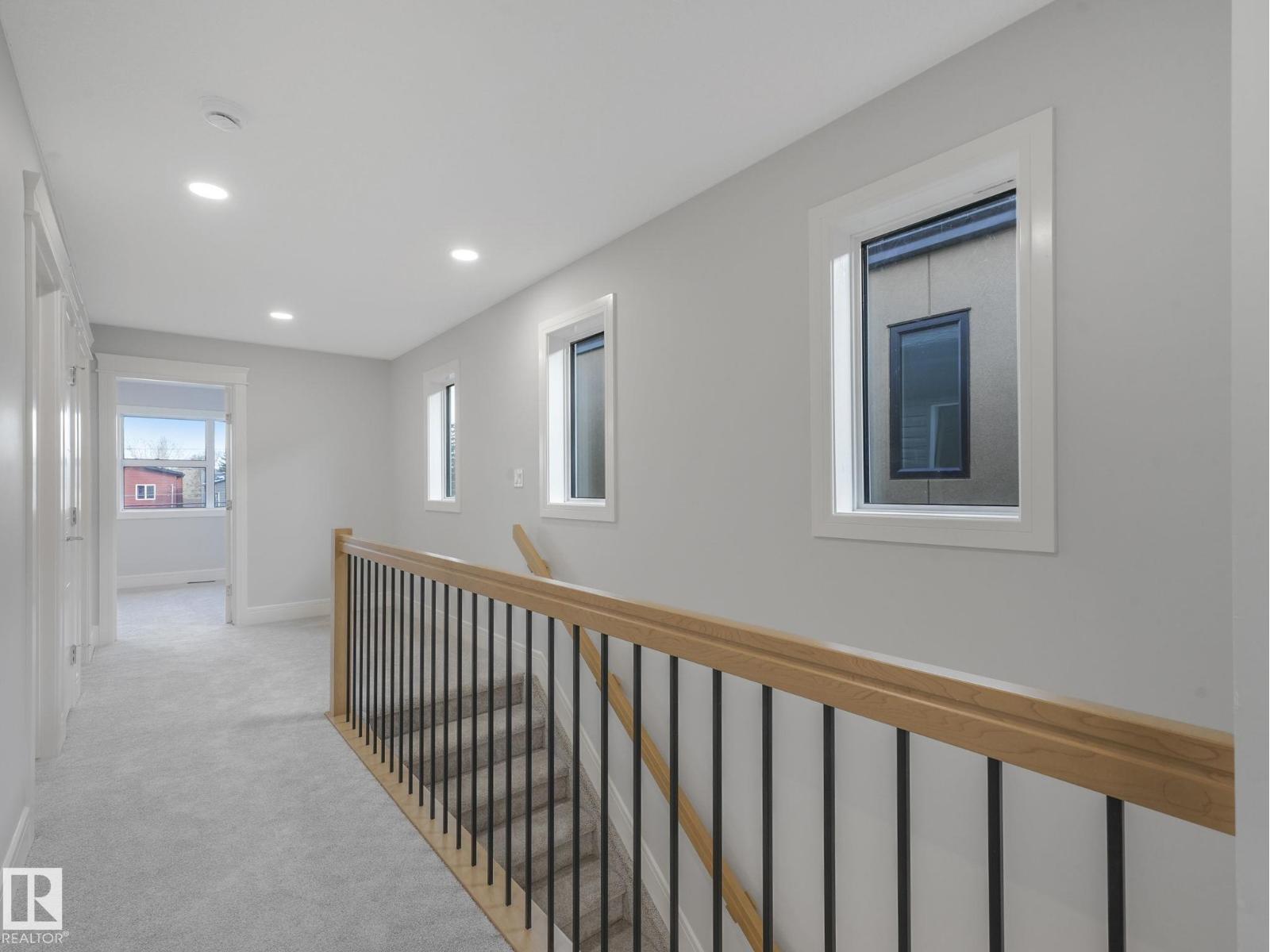 Single Family House for Sale in   ST NW Edmonton 