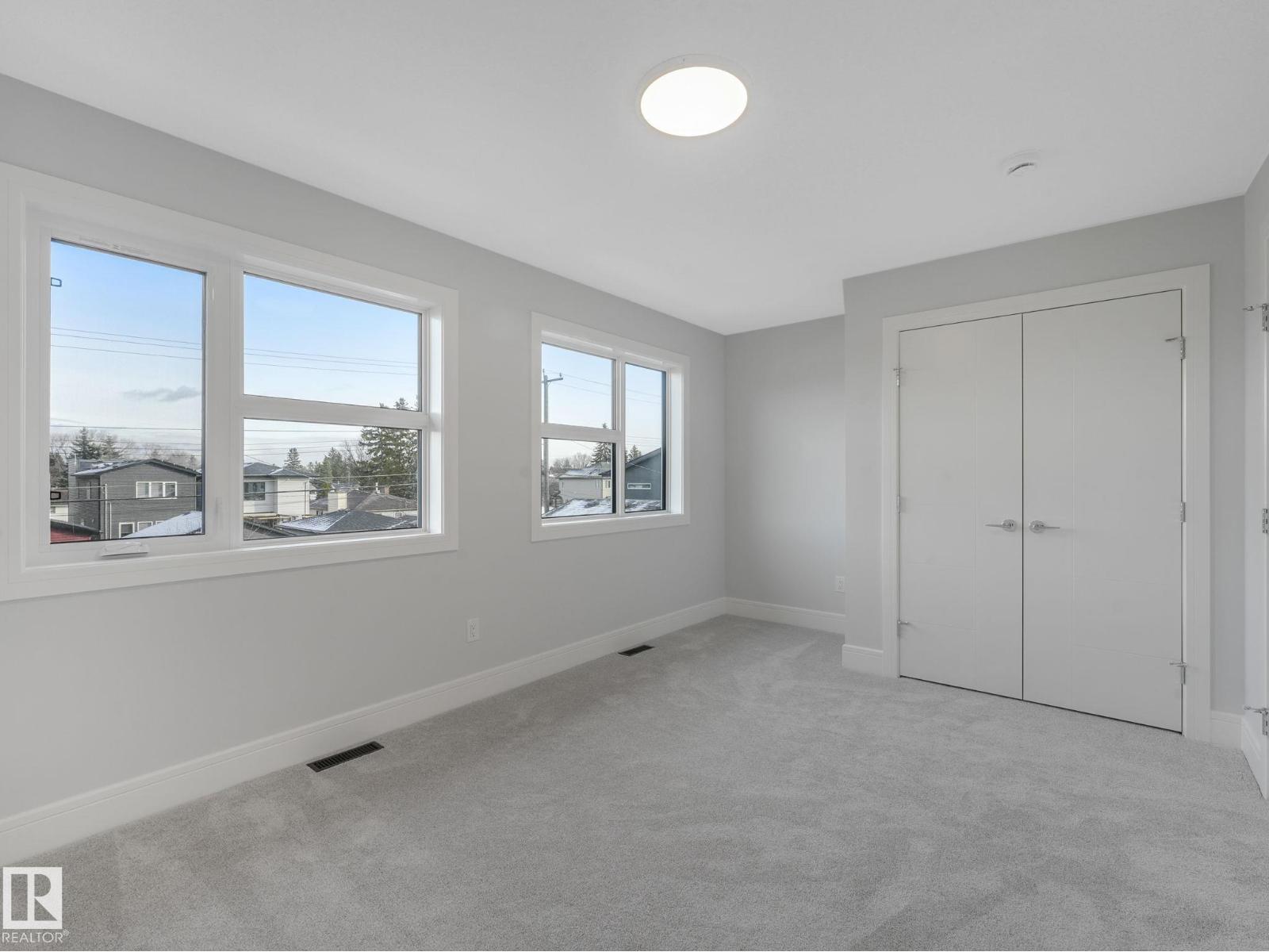 Single Family House for Sale in   ST NW Edmonton 