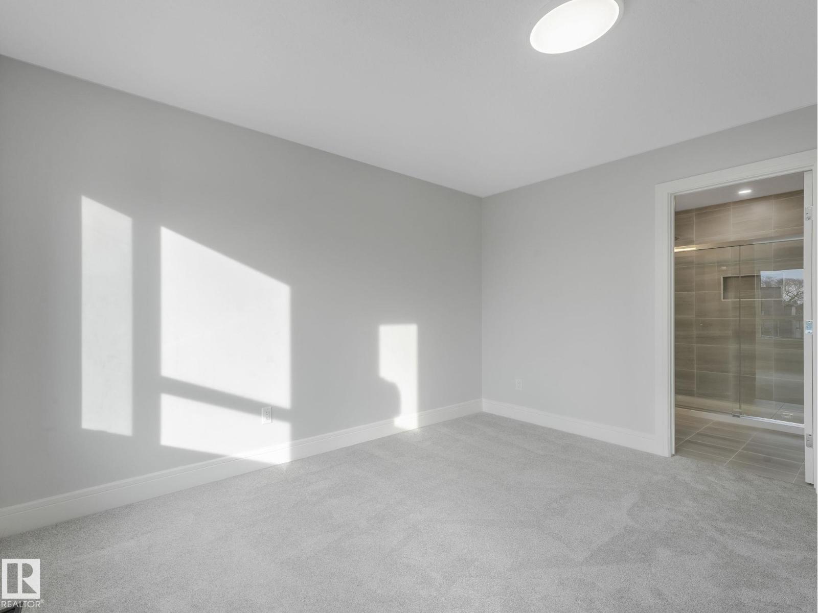 Single Family House for Sale in   ST NW Edmonton 