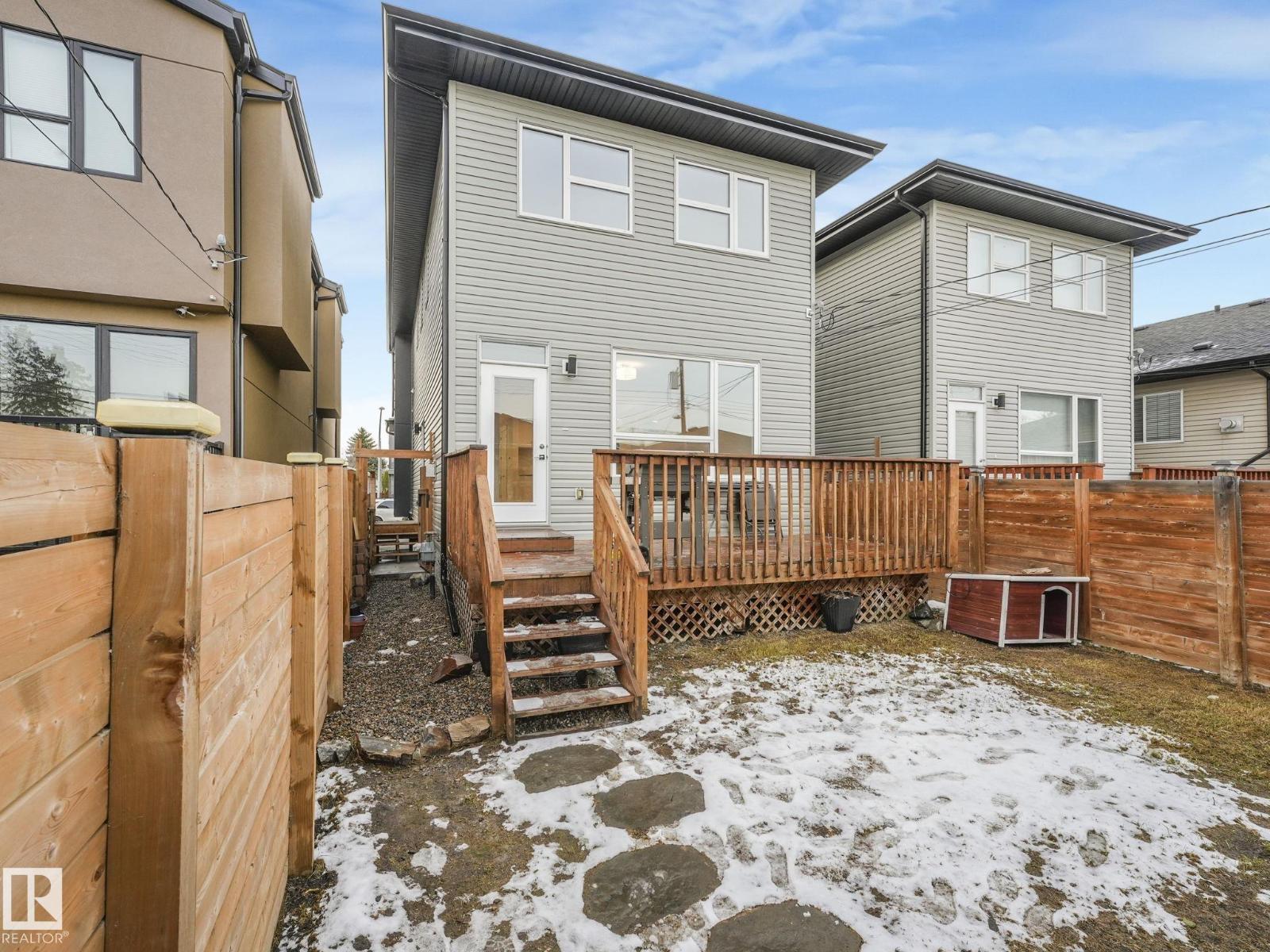 Single Family House for Sale in   ST NW Edmonton 