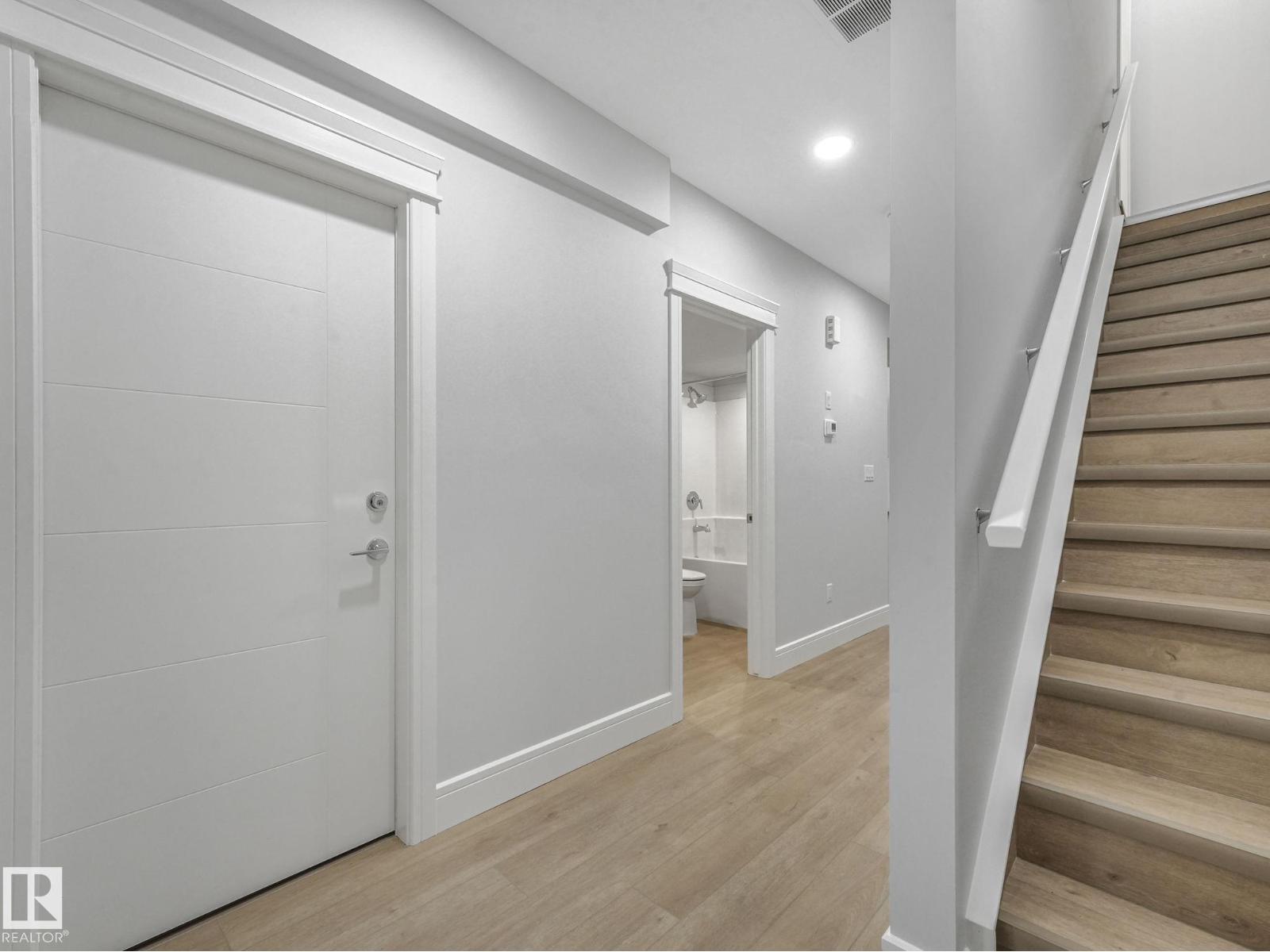 Single Family House for Sale in   ST NW Edmonton 