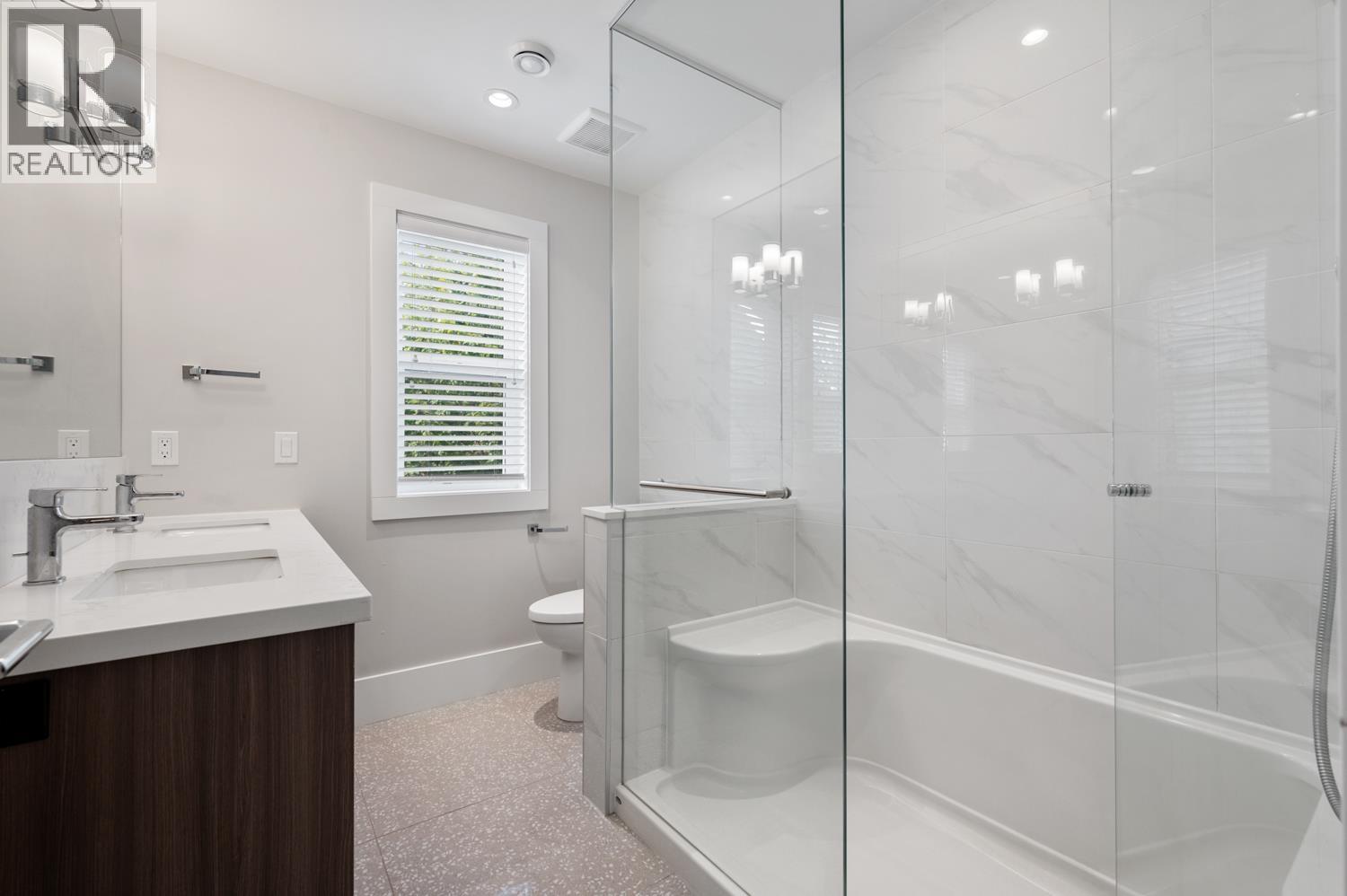 9 5071 STEVESTON HIGHWAY, Richmond