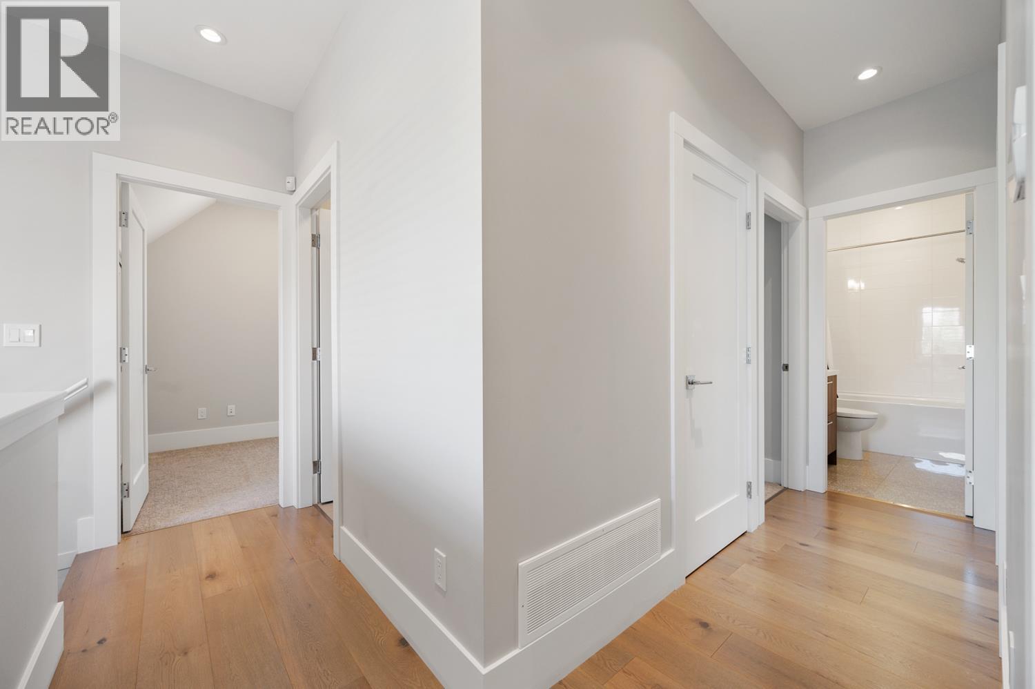 9 5071 STEVESTON HIGHWAY, Richmond