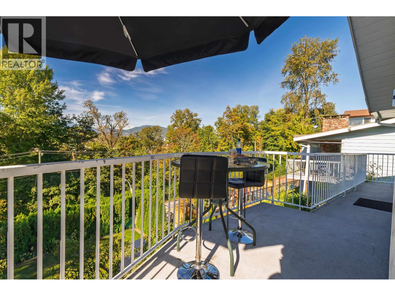 1496 MARY HILL LANE, Port Coquitlam