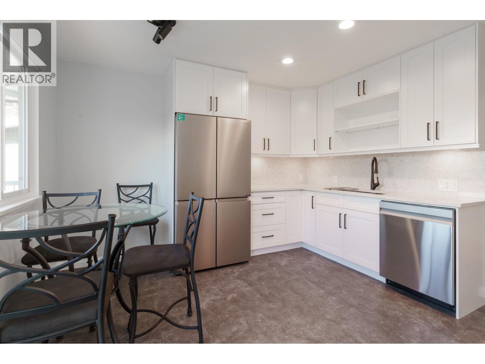 1496 MARY HILL LANE, Port Coquitlam