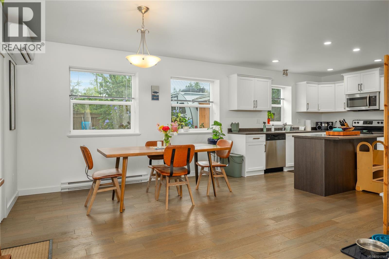 4524 Buena Vista Pl, Cowichan Bay