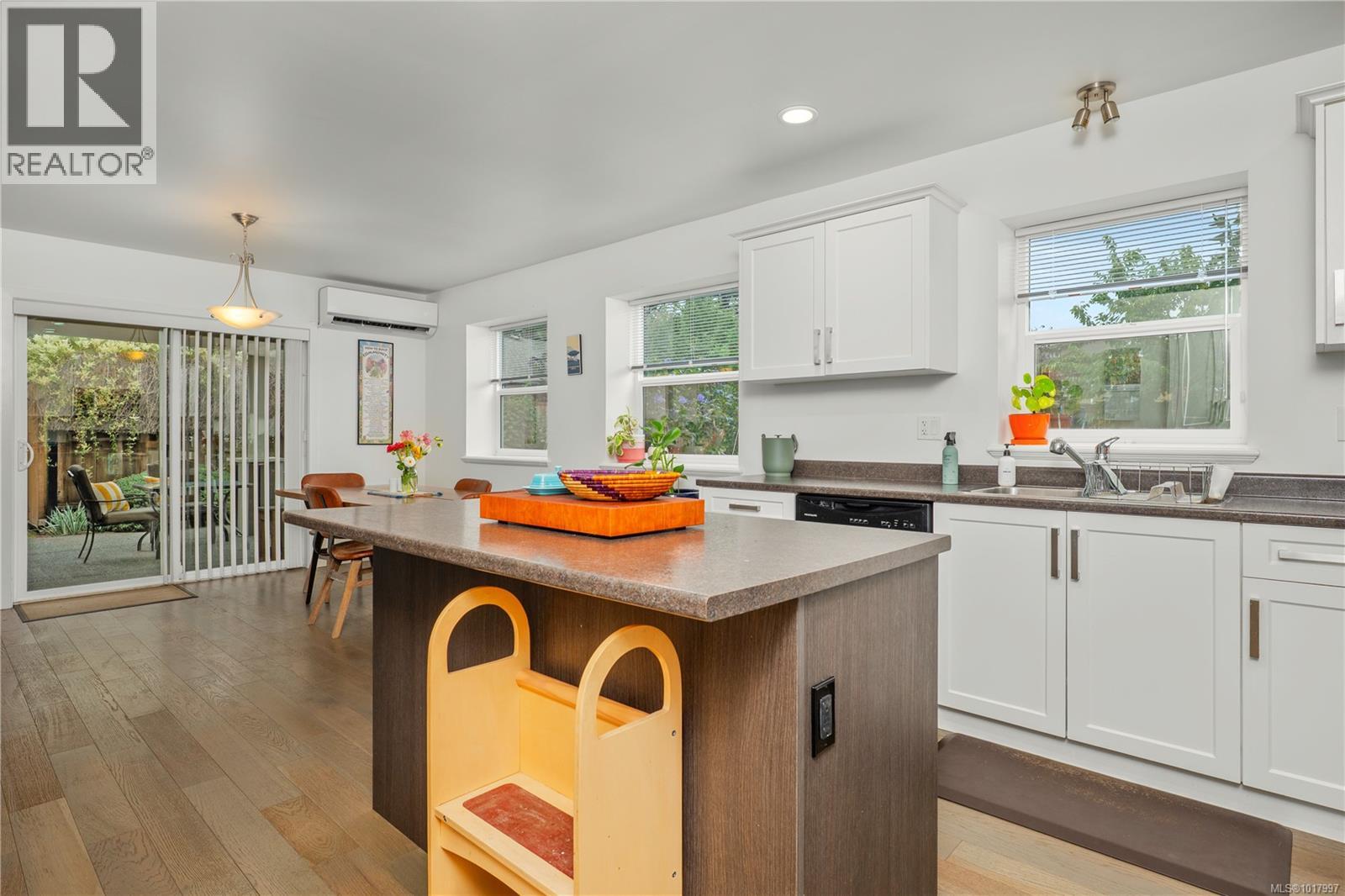 4524 Buena Vista Pl, Cowichan Bay