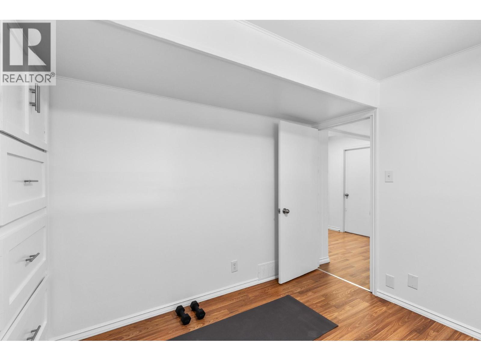  1112 Pinecrest Lane, Kelowna