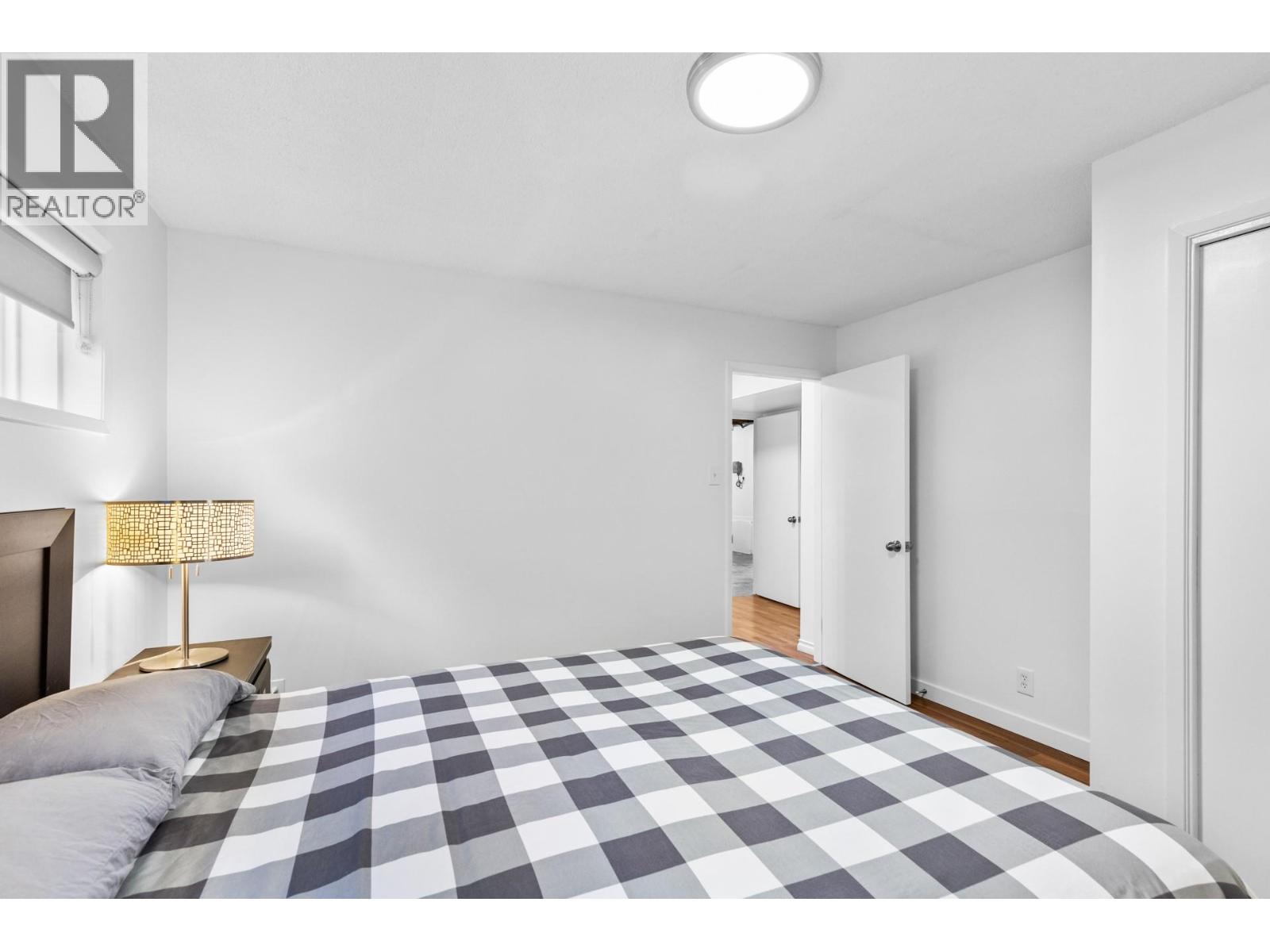  1112 Pinecrest Lane, Kelowna