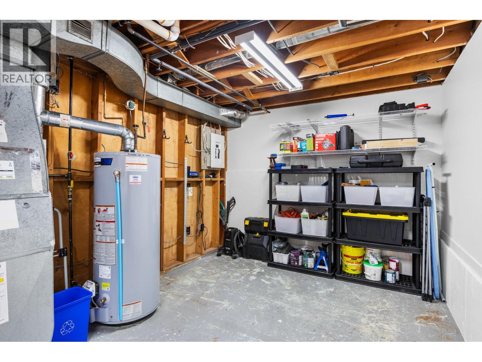  1112 Pinecrest Lane, Kelowna