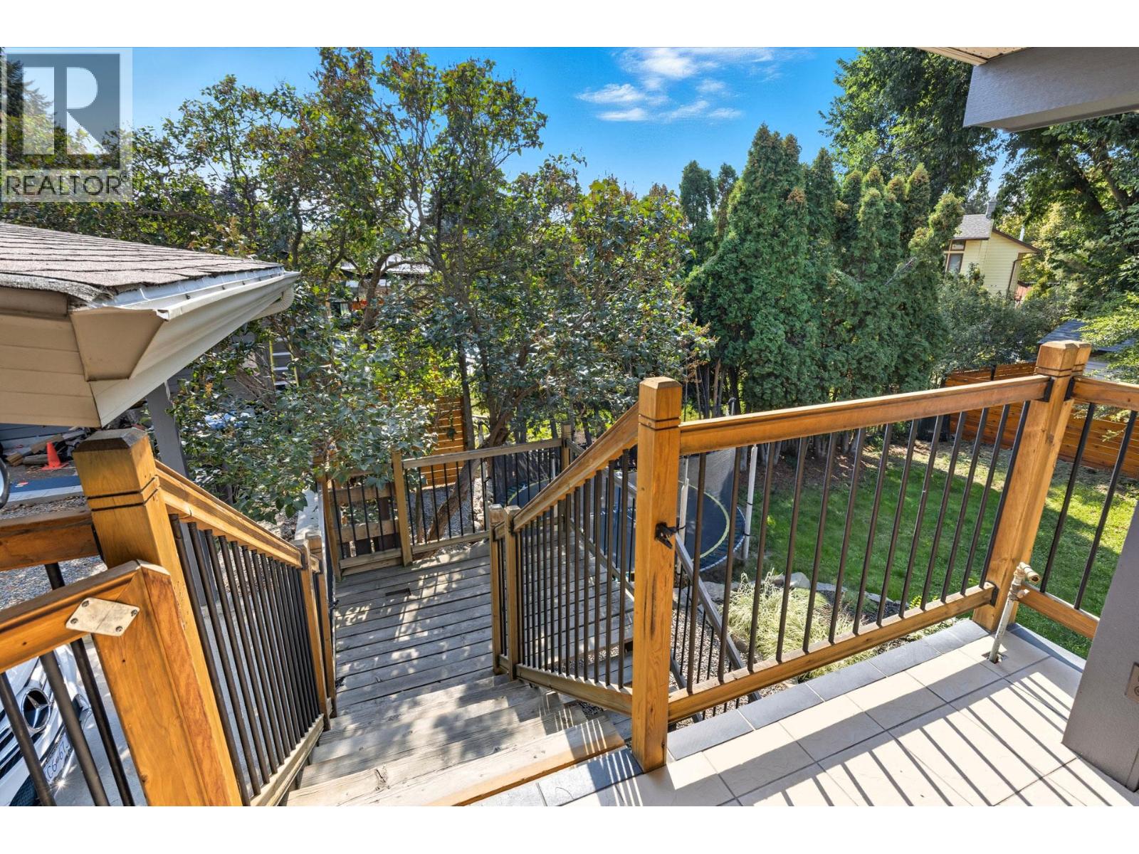  1112 Pinecrest Lane, Kelowna