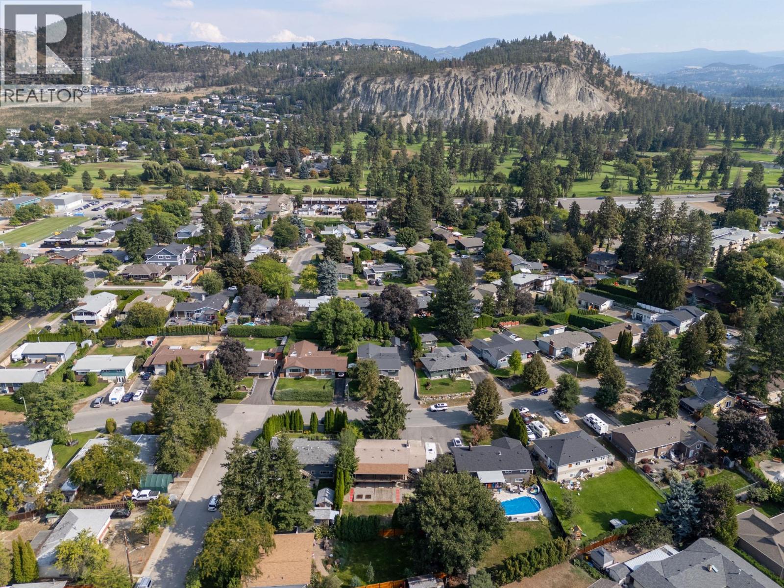  1112 Pinecrest Lane, Kelowna