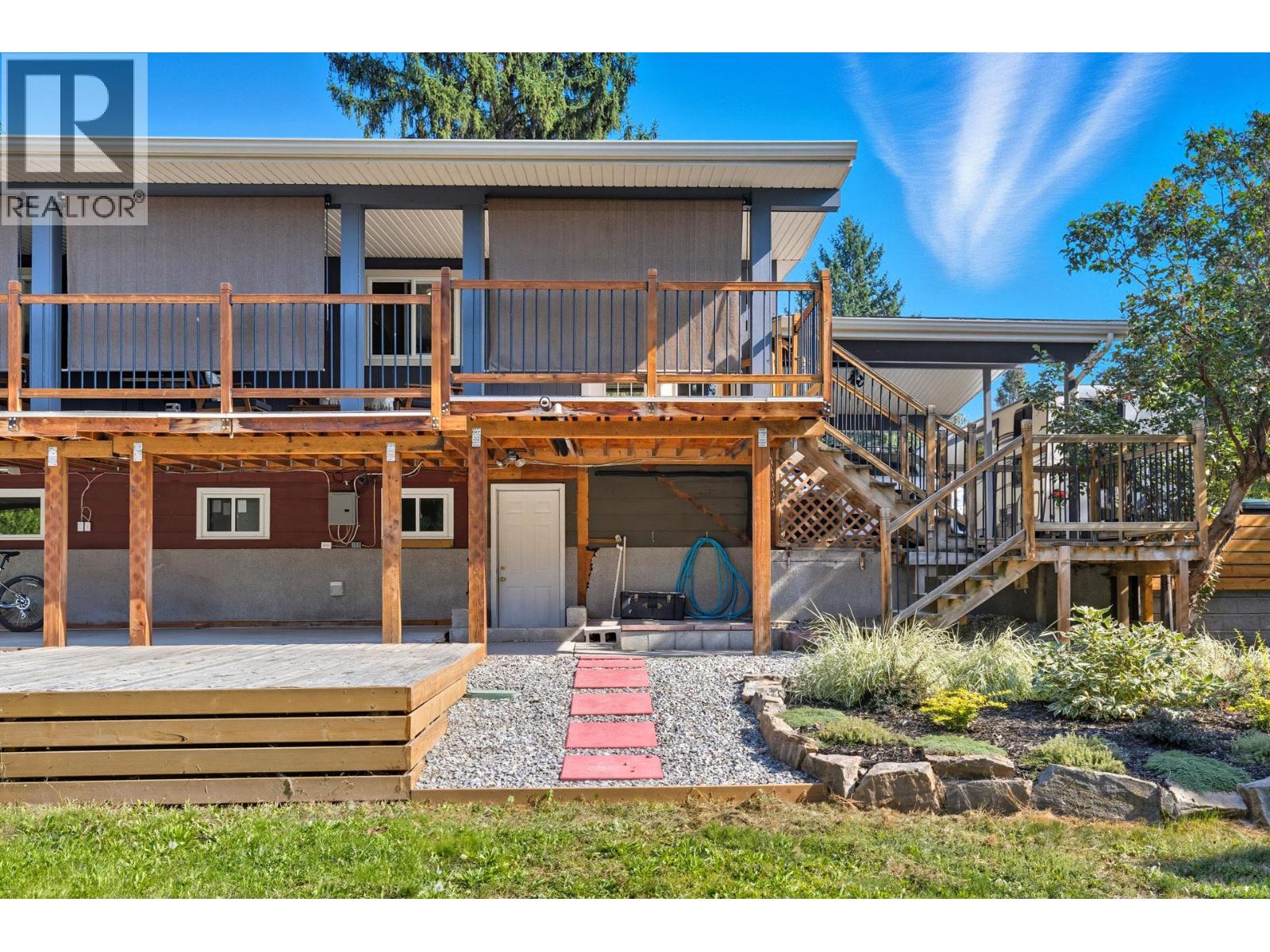  1112 Pinecrest Lane, Kelowna