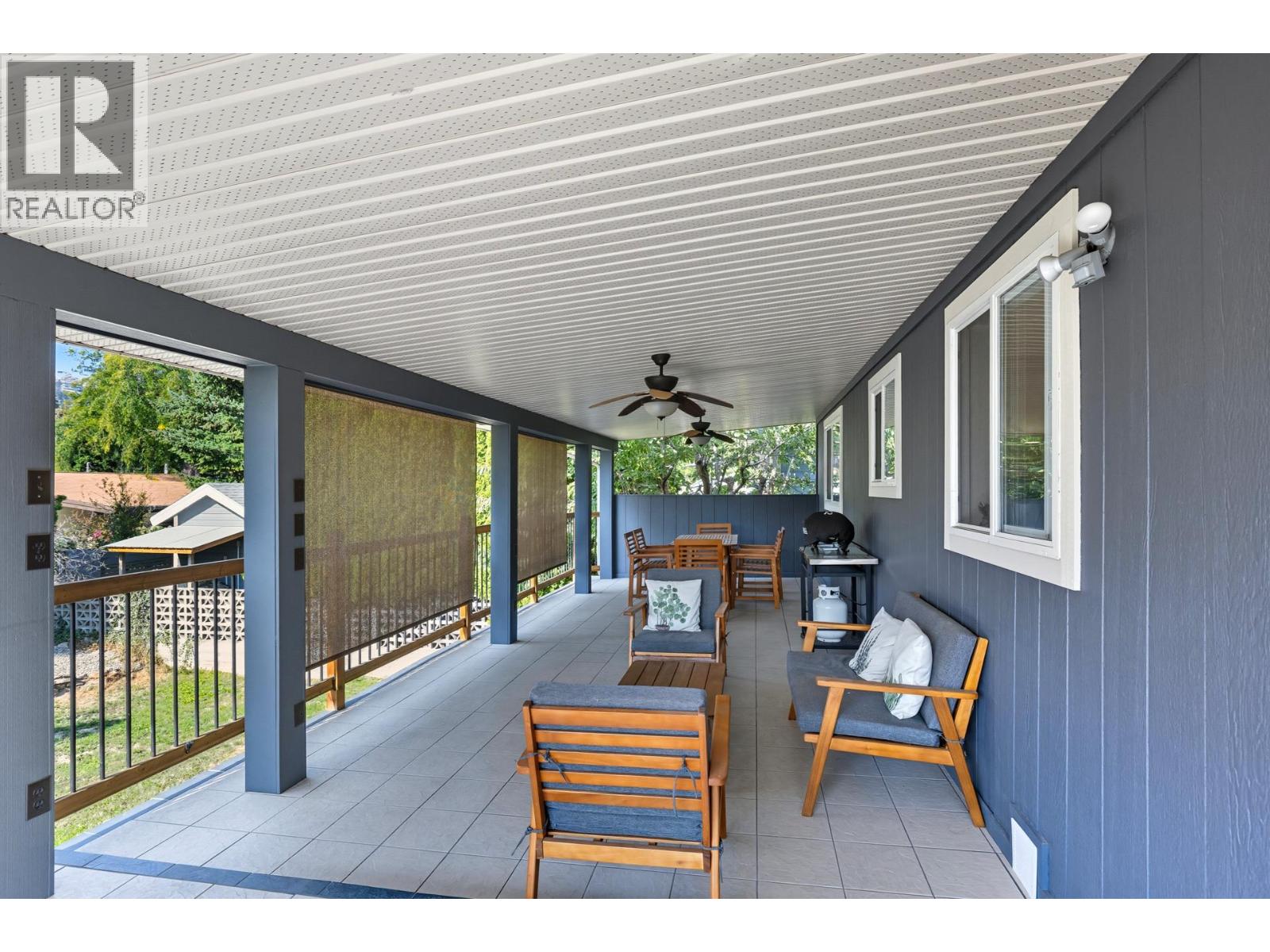  1112 Pinecrest Lane, Kelowna