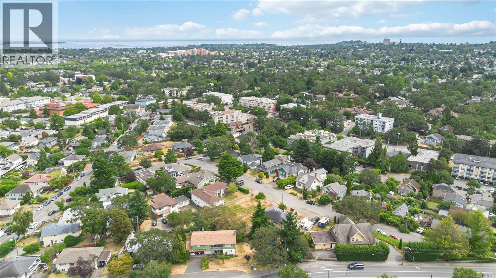 1360 Vista Hts, Victoria