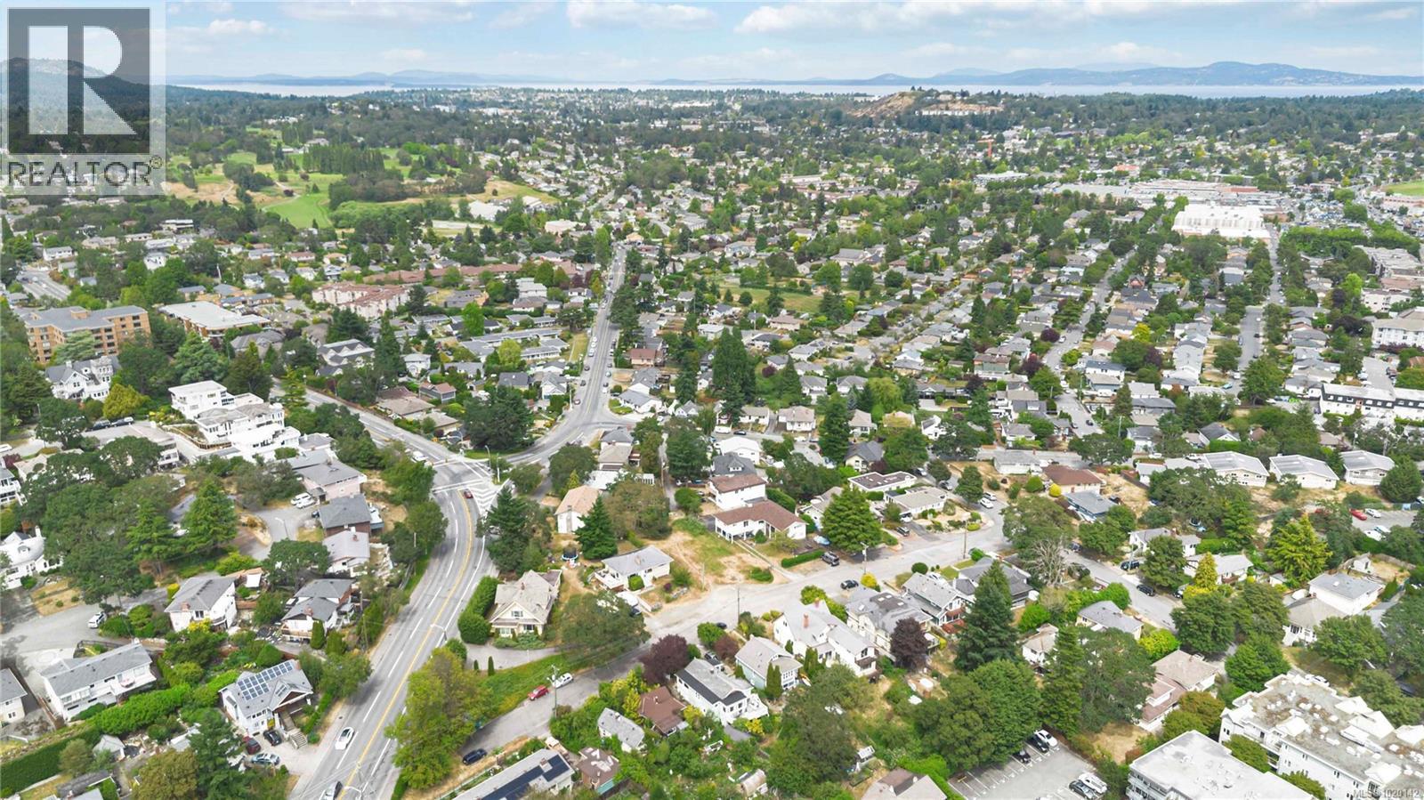 1360 Vista Hts, Victoria