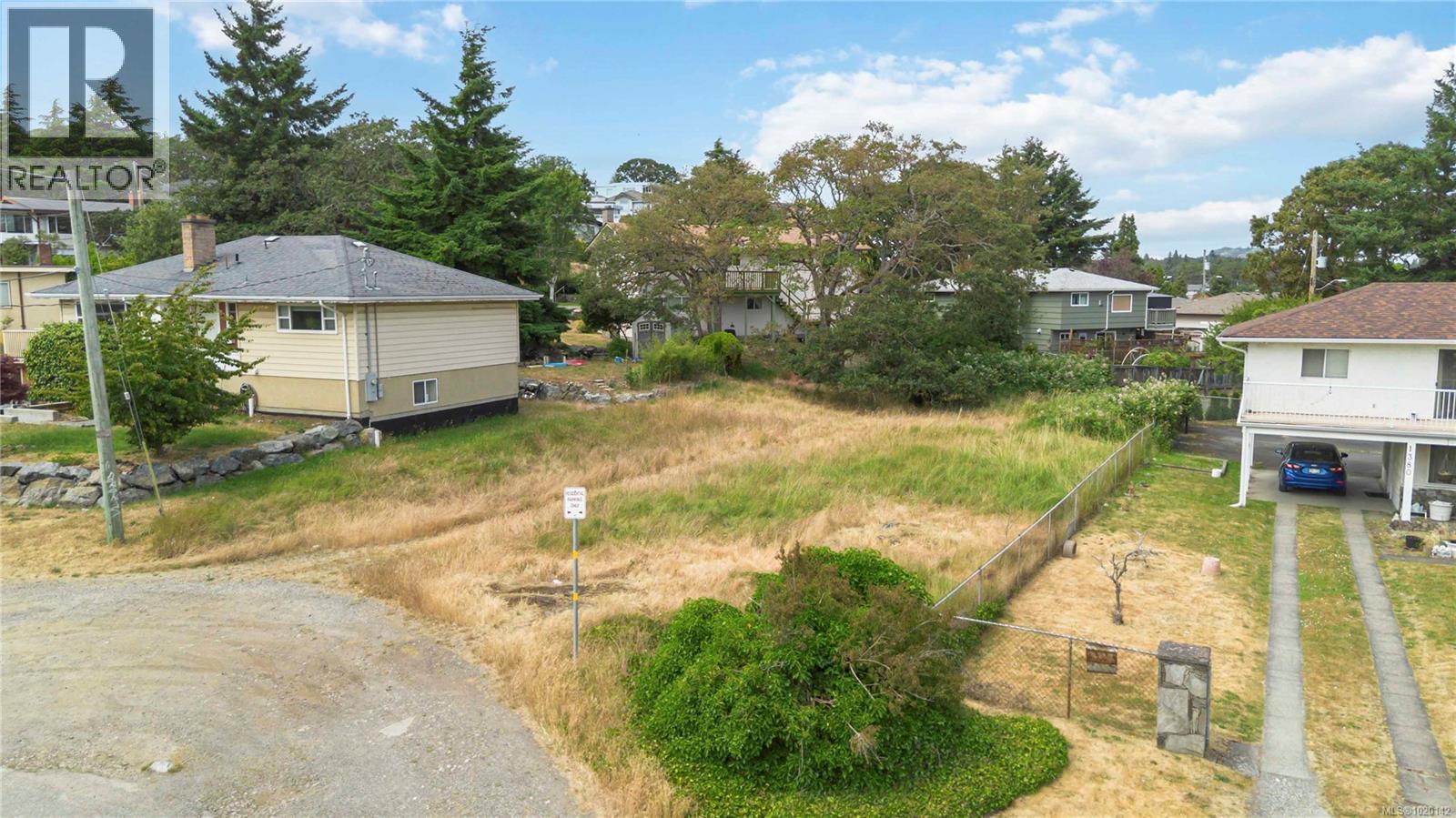 1360 Vista Hts, Victoria