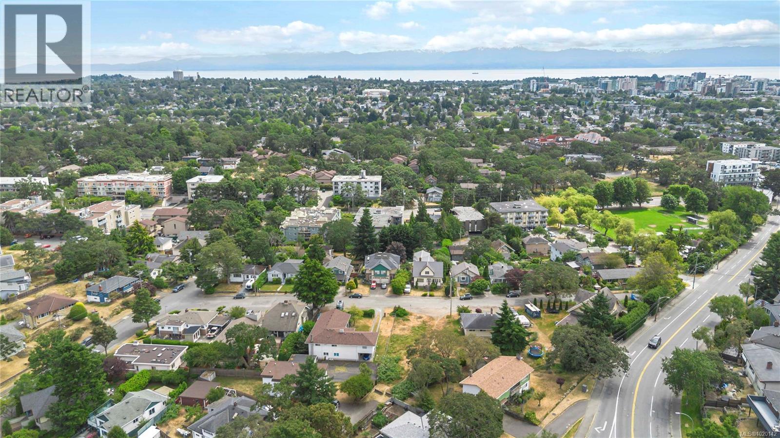 1360 Vista Hts, Victoria