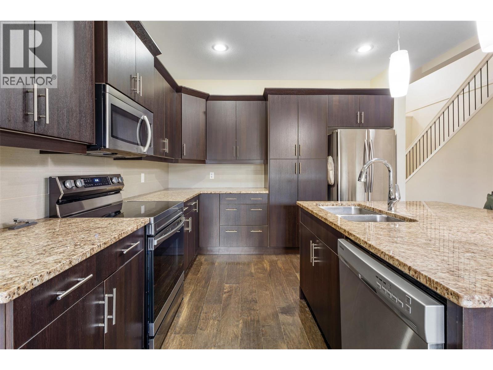 6 328 Providence Avenue, Kelowna