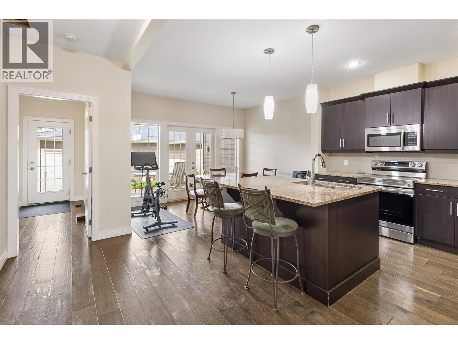 6 328 Providence Avenue, Kelowna