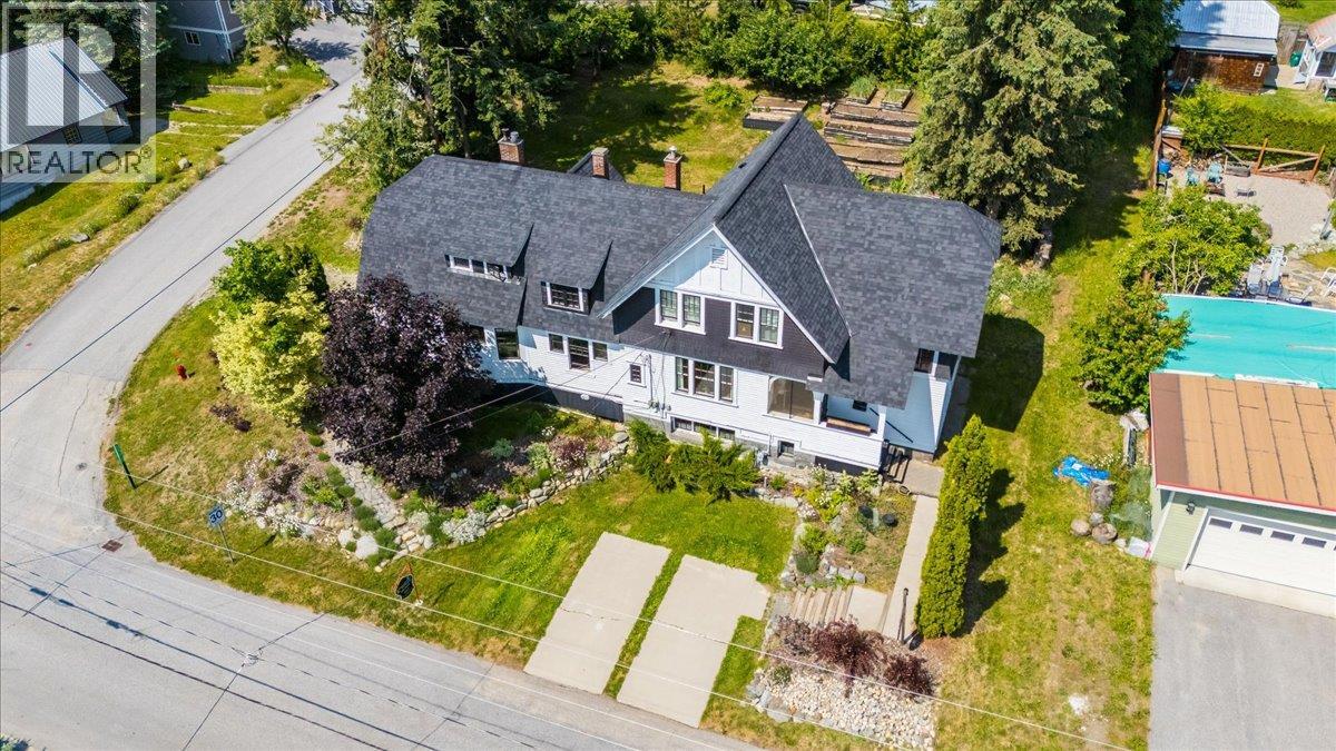 1345 Spokane Street, Rossland