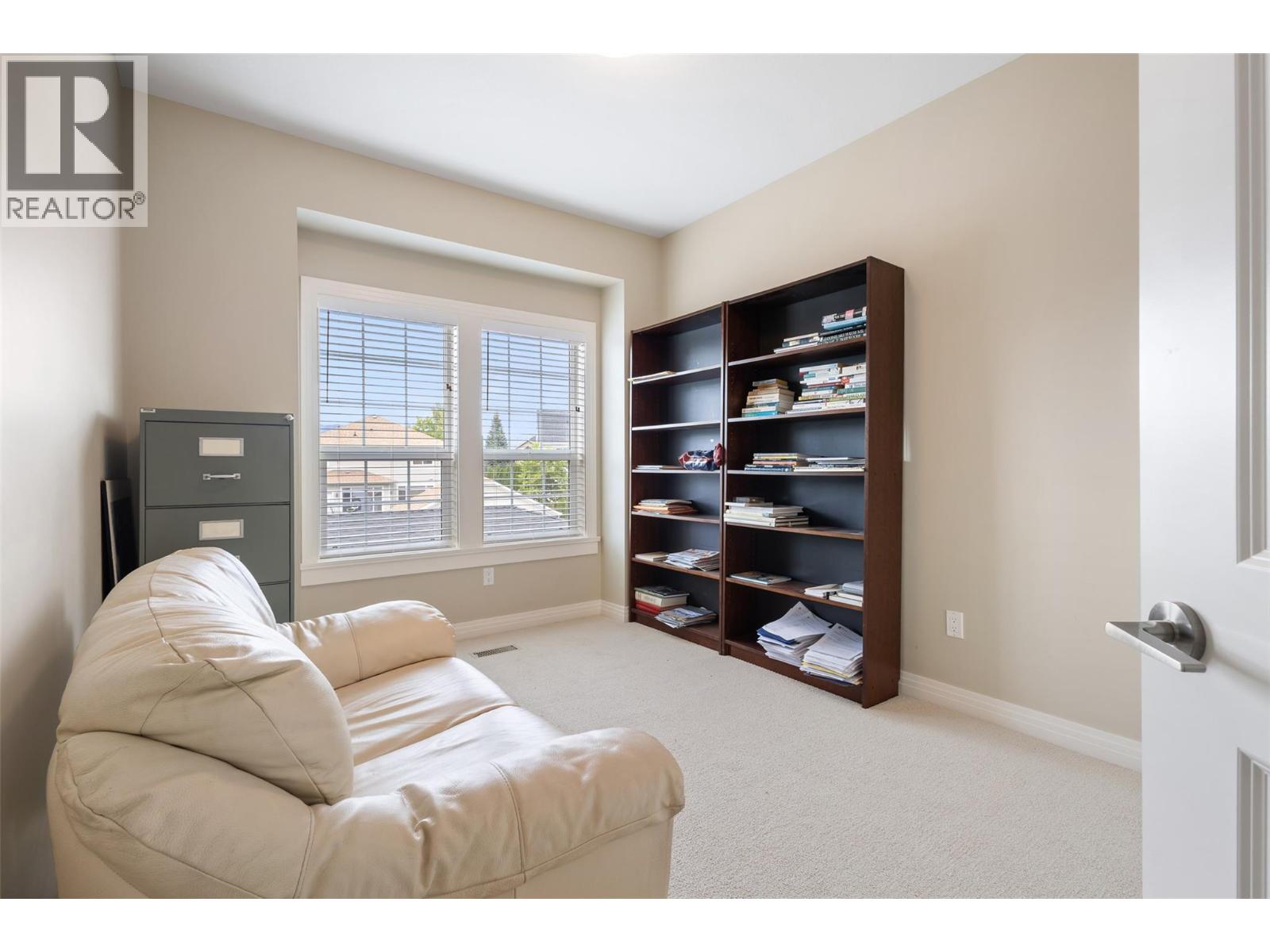 6 328 Providence Avenue, Kelowna