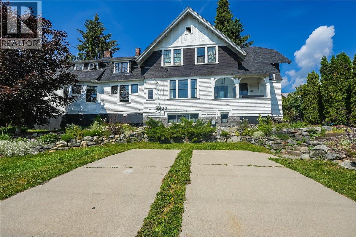 1345 Spokane Street, Rossland