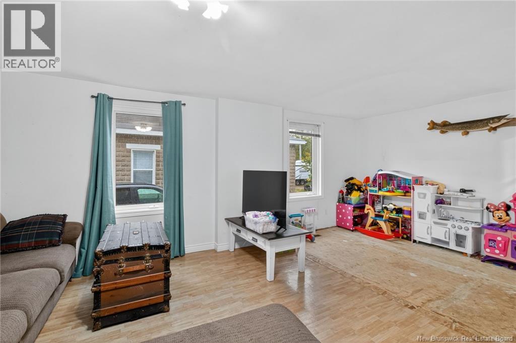 77 CARLETON STREET - 8